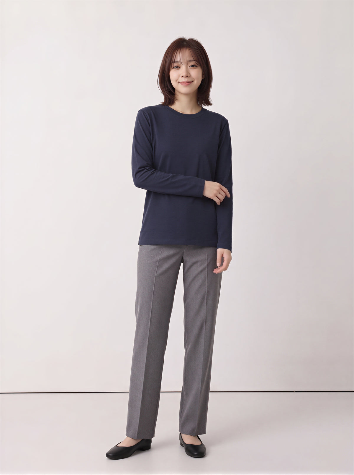 クルーネック ストレートシルエット ゆったり 長袖Tシャツ