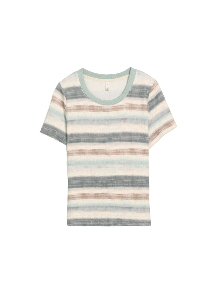 やわらかなグラデーションボーダーのスリムTシャツ