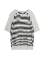 グレー切り替えボーダー半袖ニット