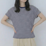 ボーダー柄 ゆったり バットスリーブ クルーネックTシャツ