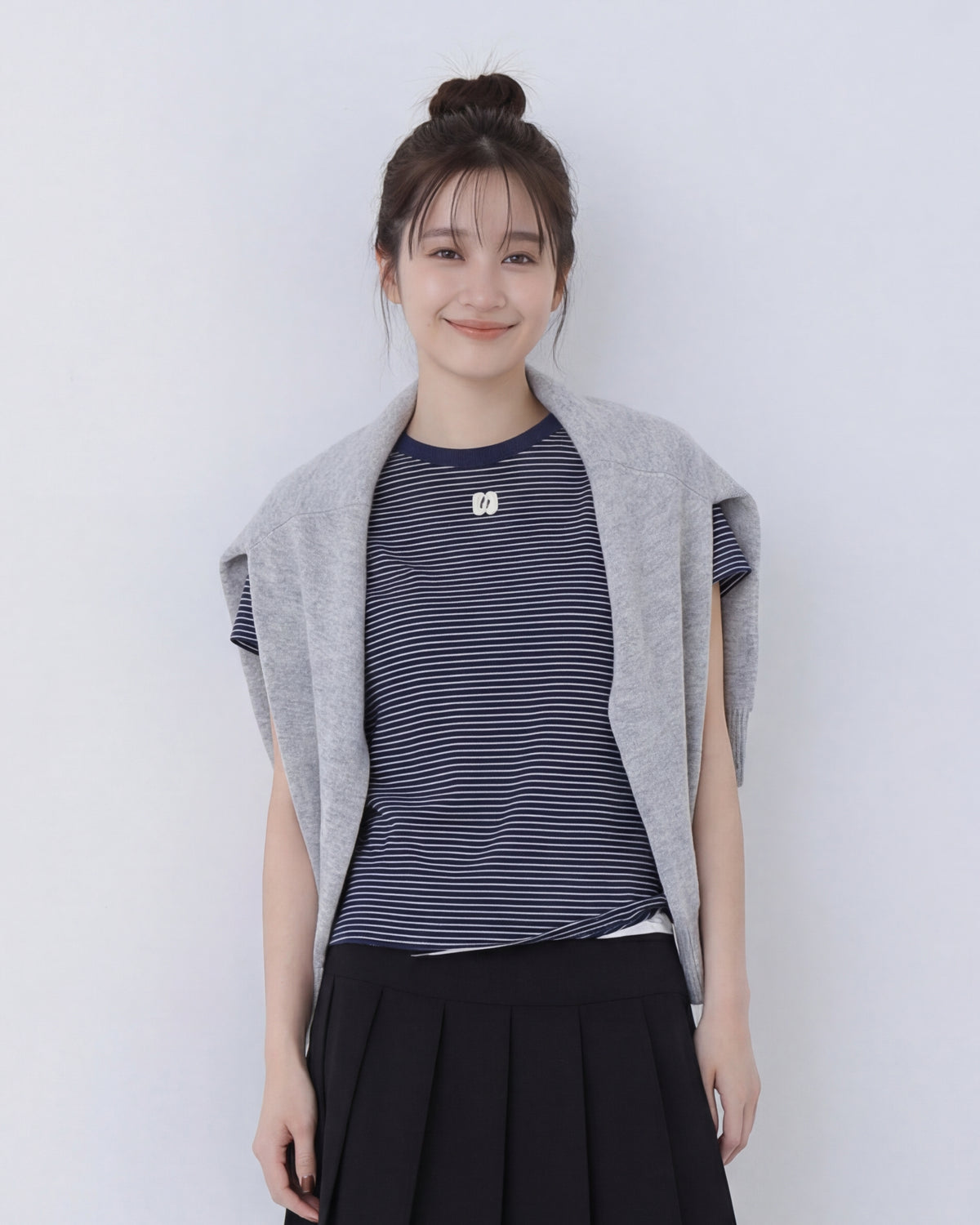 細ボーダー クルーネック スリムフィット 半袖Tシャツ