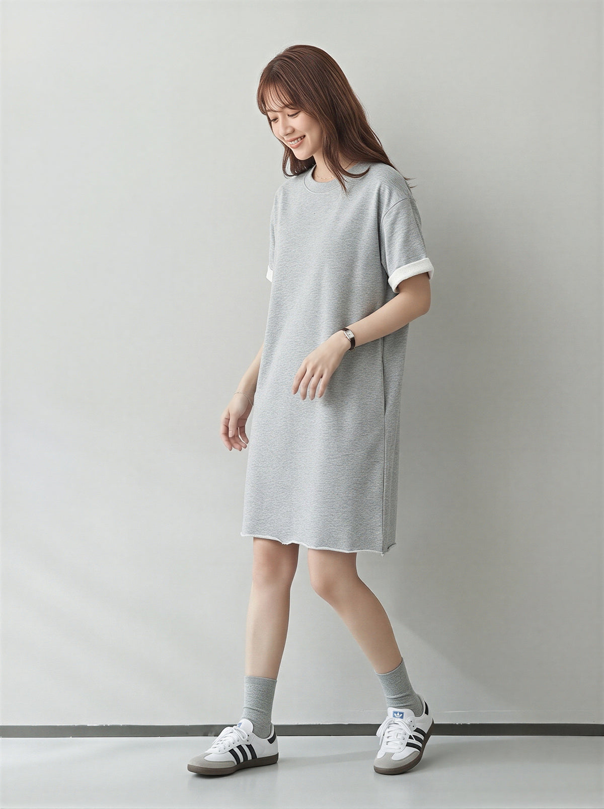 ゆったりストレート ロールアップスリーブ Tシャツワンピース