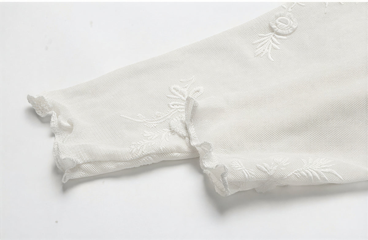 ホワイト 立体フラワー刺繍 シアーメッシュ フリルネック インナー