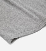 フリルVネック すっきりフィット 半袖 グレーTシャツ