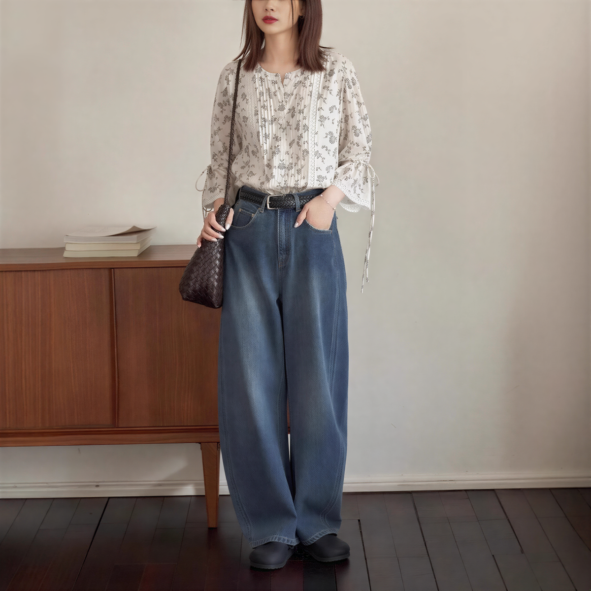 ハイウエスト ワイドシルエット デニムパンツ
