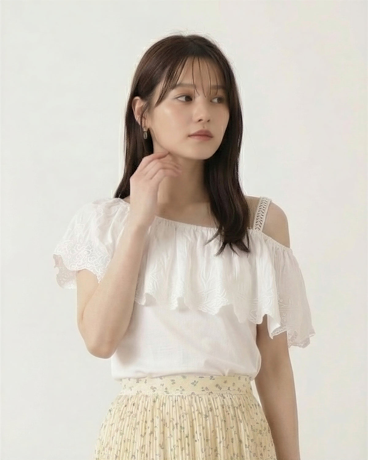 オフショルダー ワンショル風 フリル 半袖Tシャツ