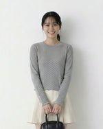 小粒ドット メローフリル付き クルーネック 長袖Tシャツ