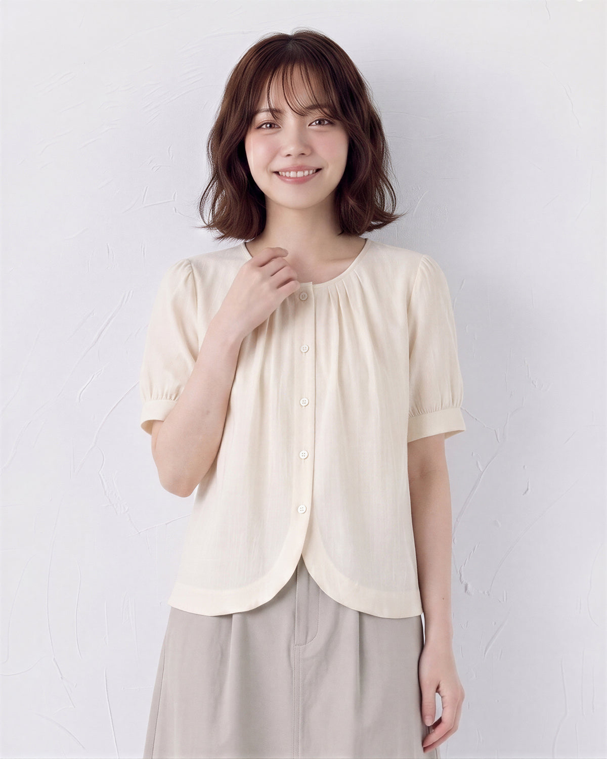 ラウンドネック タック入り パフスリーブブラウス-ベージュ-2XL