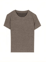 モカチョコ色！ストライプTシャツ独特の雰囲気のデザイン感