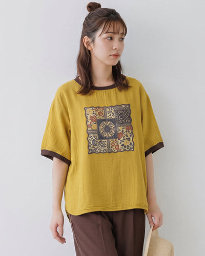 ゆったりクルーネック 配色トリムプリントTシャツ-ゴールド ゆったり大きいサイズ-FREE