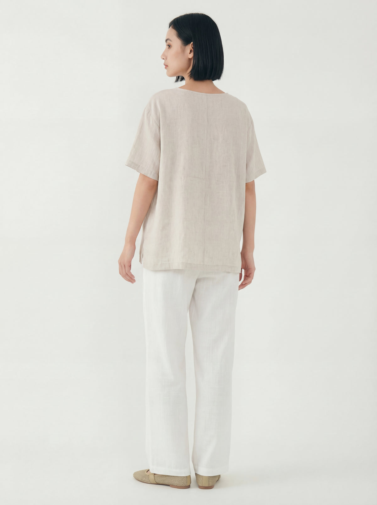 ライトベージュ ゆったりドロップショルダー クルーネック プリント半袖Tシャツ