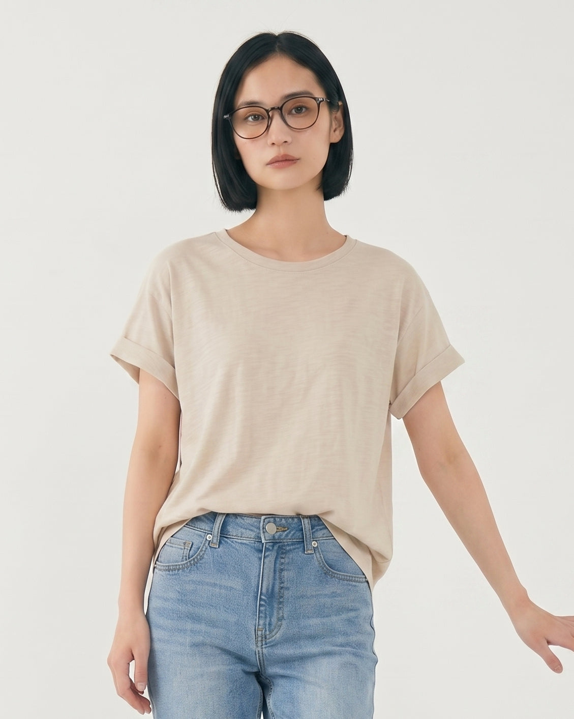 バックボタン ゆったり ロールアップTシャツ