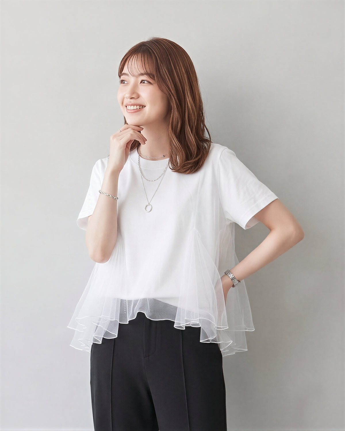 ゆったりラウンドネック チュール切り替えTシャツ