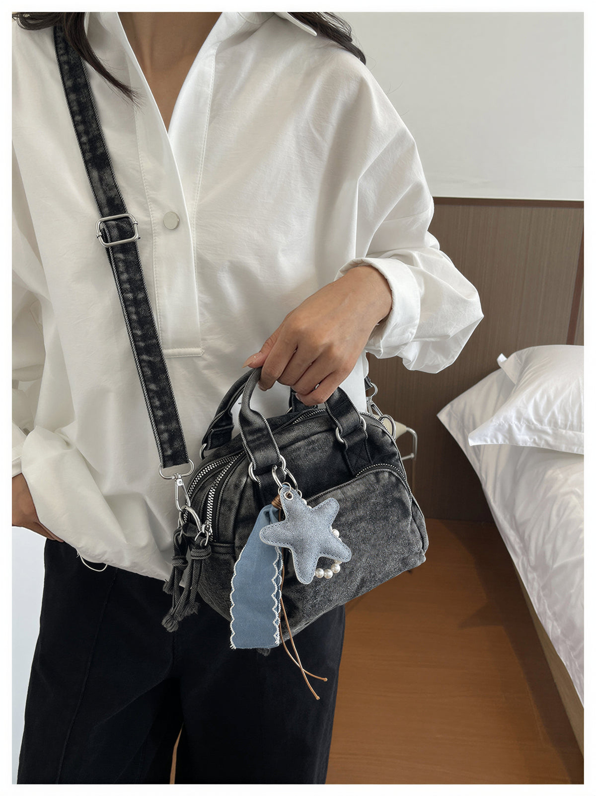 ウォッシュド加工 ヴィンテージ風 立体マルチポケット デニム ハンド・ショルダーバッグ