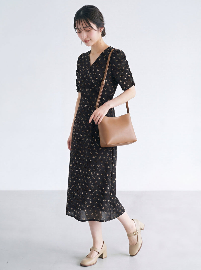 Vネック ウエストシェイプ バックスリット 小花柄ワンピース-ブラック-2XL
