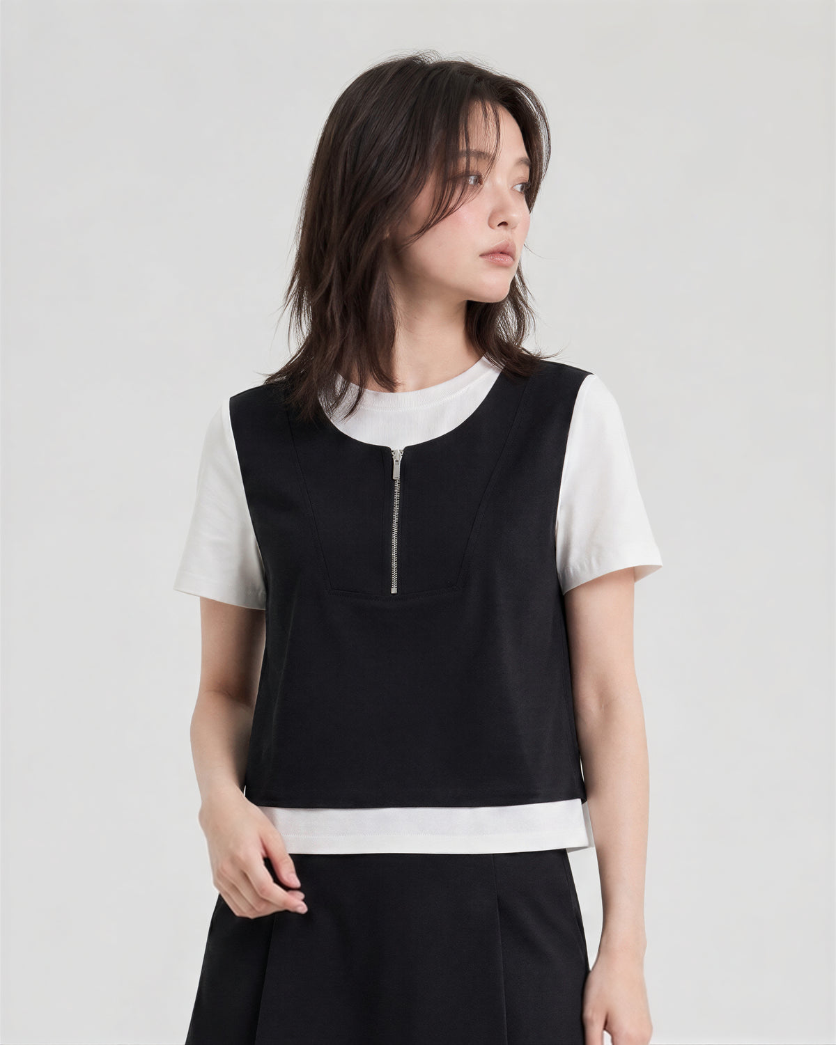 配色切り替えファスナー付きフェイクレイヤード半袖Tシャツ