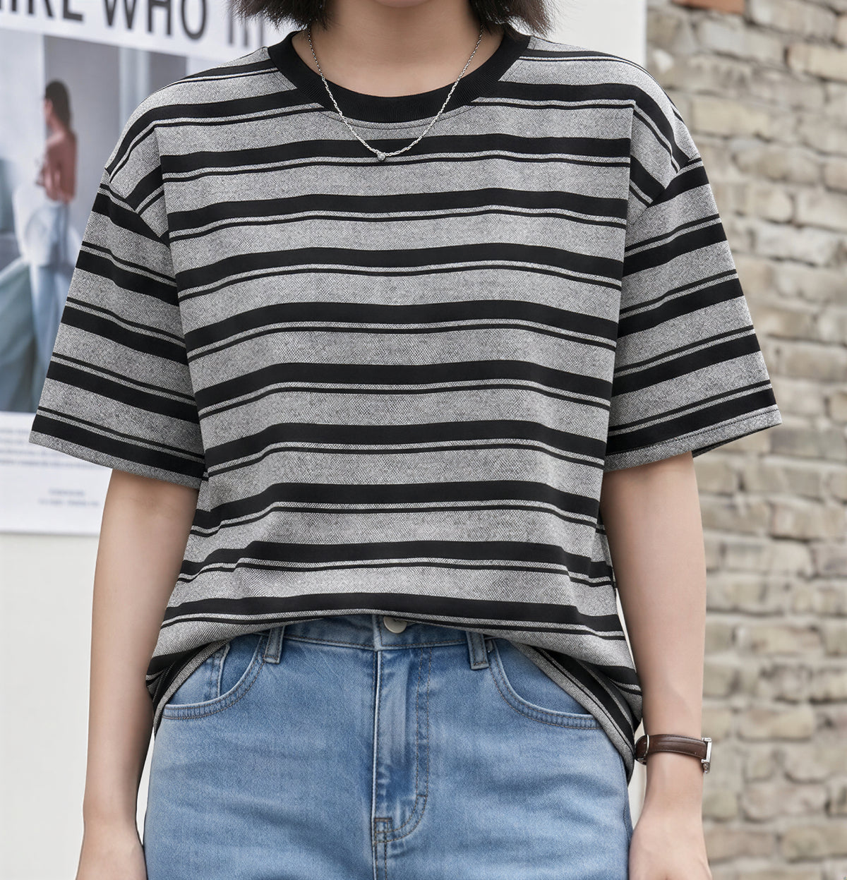 ブラックボーダー ルーズショルダーTシャツ