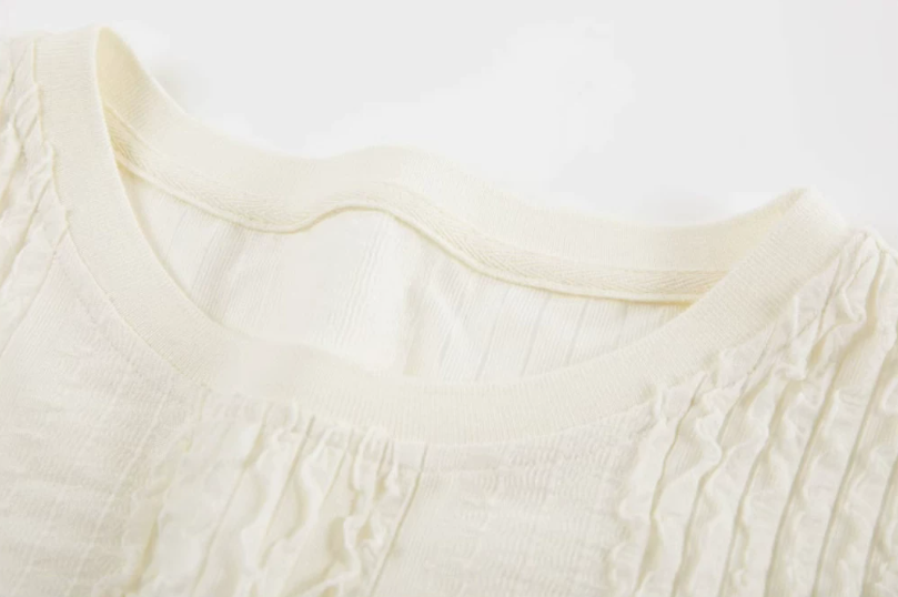 立体プリーツテクスチャー クルーネック スリムフィット 半袖Tシャツ