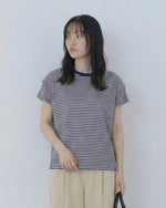ボーダー柄 ゆったり バットスリーブ クルーネックTシャツ