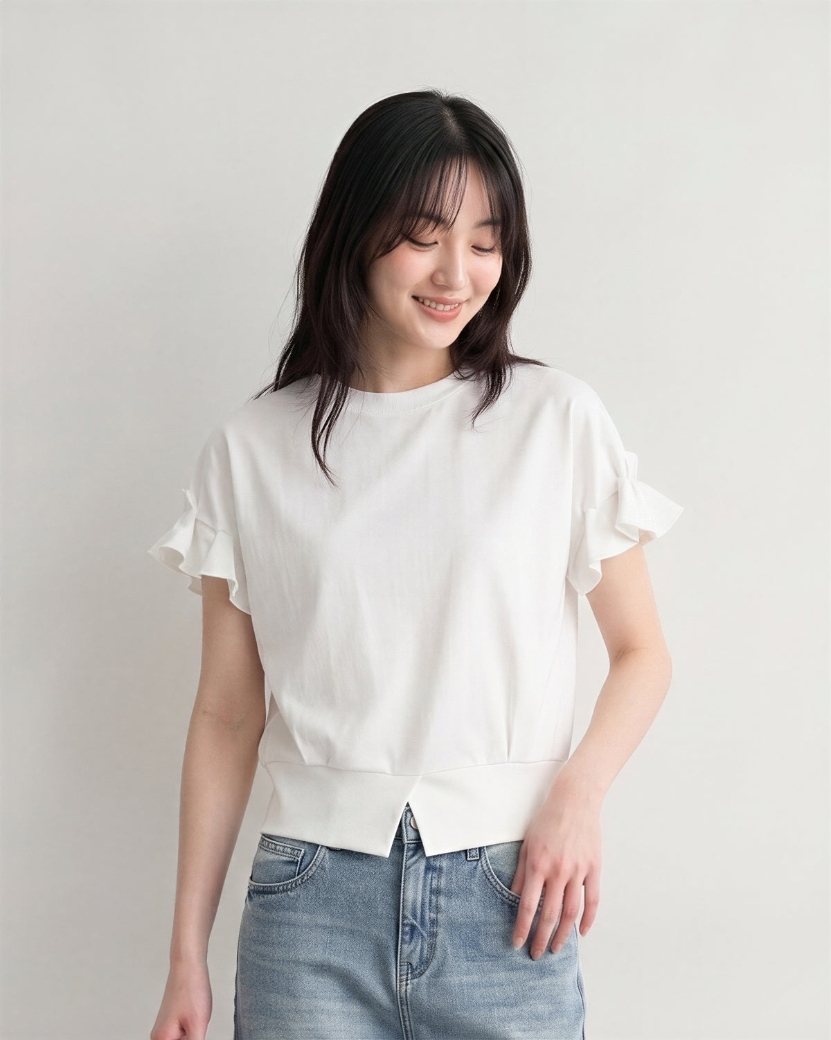 フリルスリーブ ウエストシェイプ ショート丈Tシャツ
