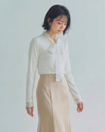 透かしレース×ボウタイ付きVネック くびれ見え長袖Tシャツ