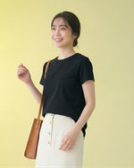 スリムフィット 伸縮性 クルーネック ショート丈 半袖Tシャツ