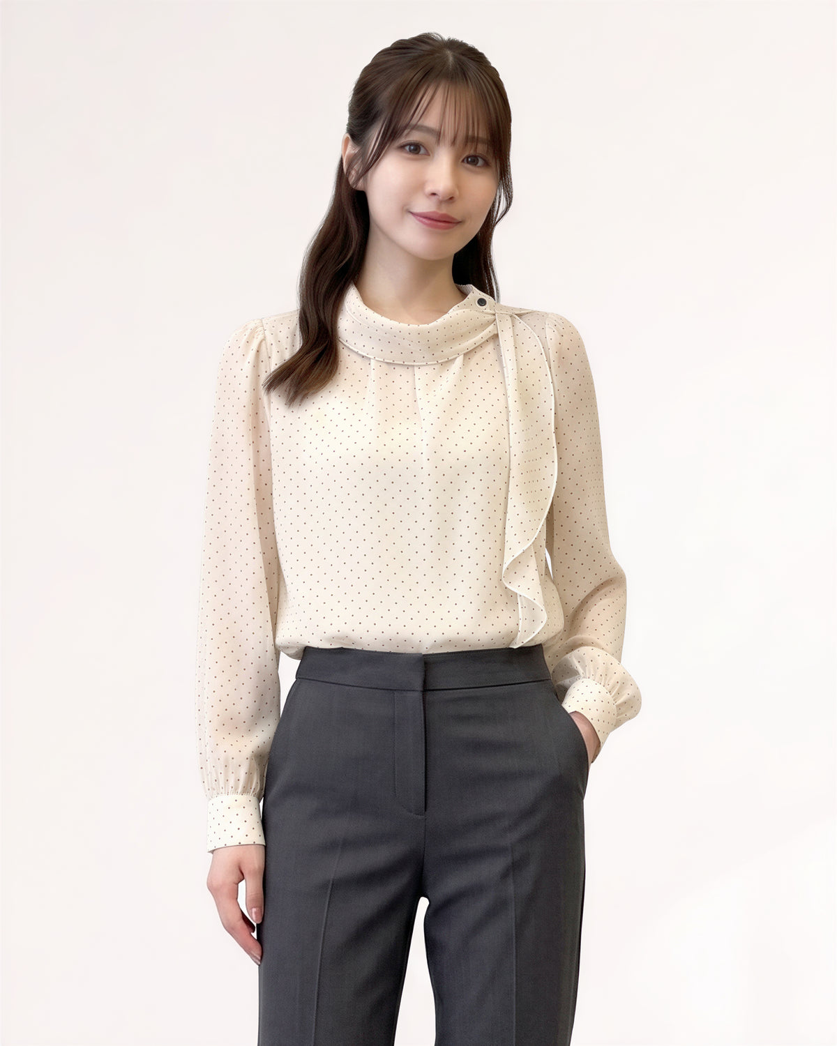 S~XL ドット柄 フリルハイネックブラウス