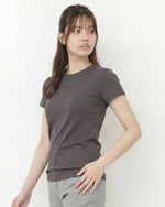 ウエストすっきり見え ラウンドネック 半袖Tシャツ