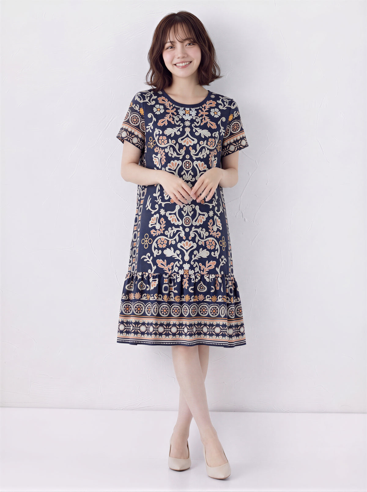 S~3XL プリント入り ゆったり フリルヘム 半袖ワンピース