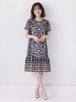 S~3XL プリント入り ゆったり フリルヘム 半袖ワンピース