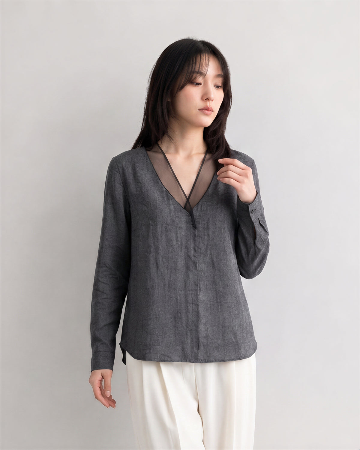 【秋新作】S~XL シアーメッシュ切り替えディープVブラウス