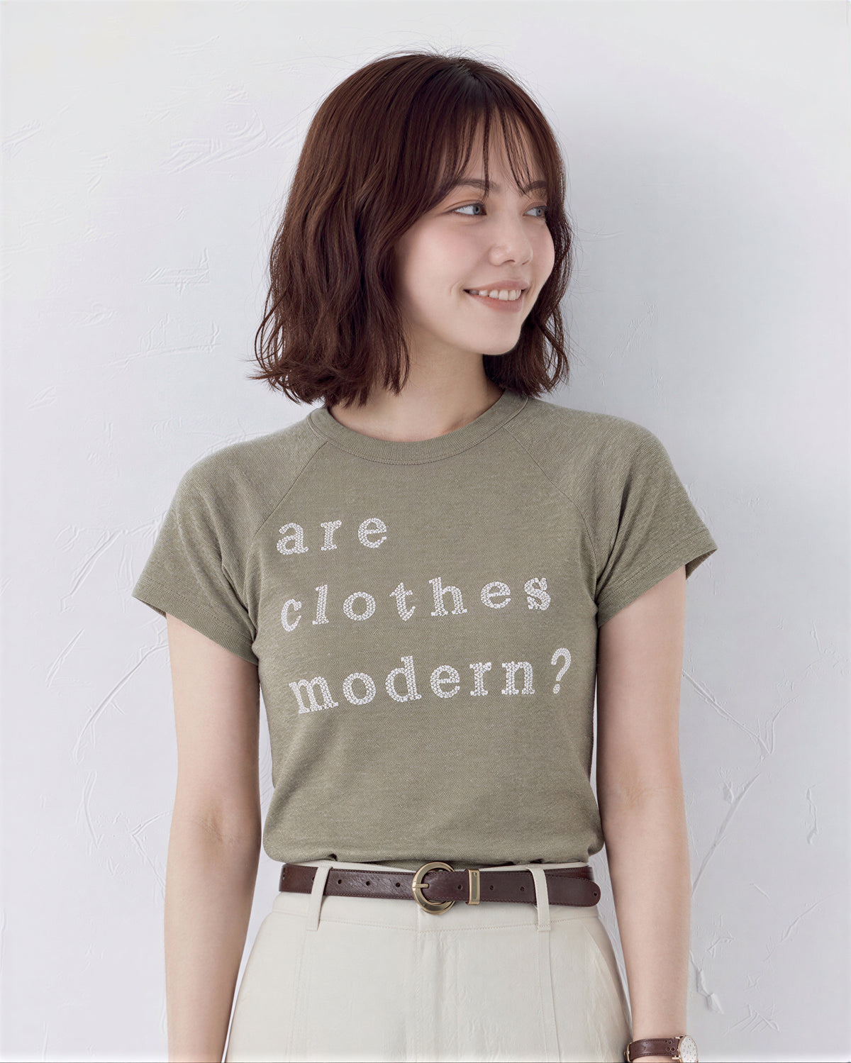 スリムフィット ショート丈 ドロップショルダー ラグランスリーブ ロゴパイル 半袖Tシャツ