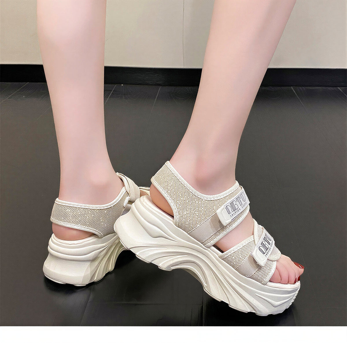 厚底ベルクロ アルファベットストラップ スポーツサンダル