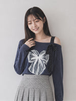 【全2色】M~2XL オフショルダー リボンプリントTシャツ