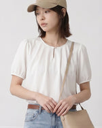 ラウンドネック カットアウト パフスリーブTシャツ