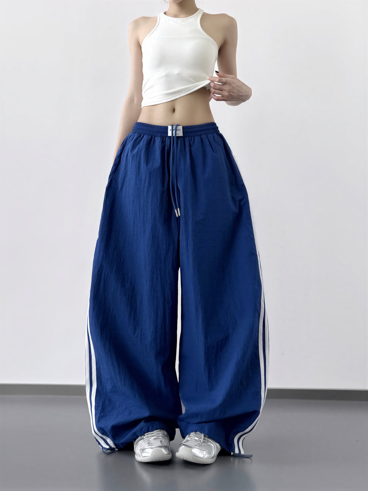 ドローストリングハイウエスト サイドラインストレートパンツ