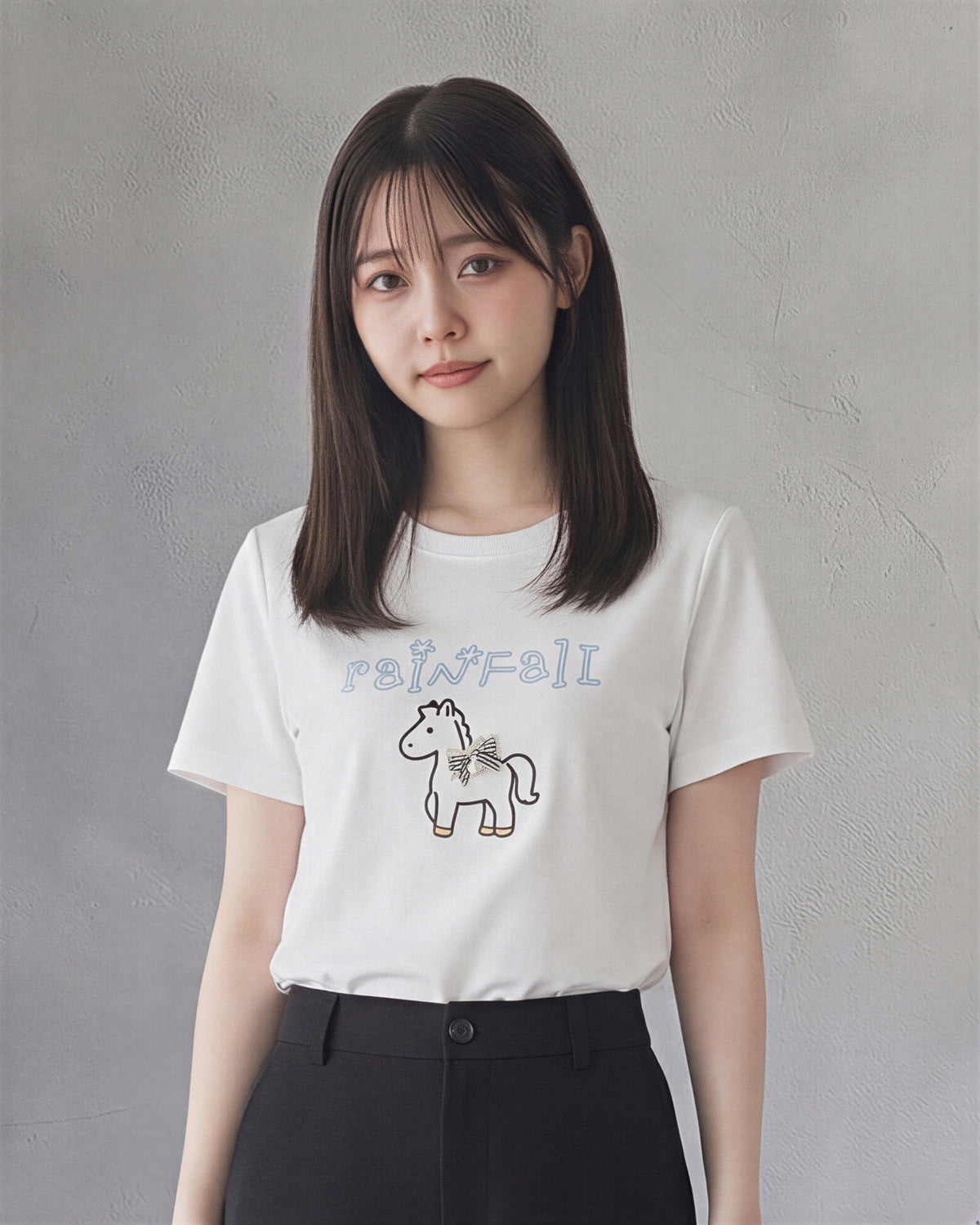 ホワイト クルーネック ゆったりシルエット ポニー刺繍ワッペン 半袖Tシャツ