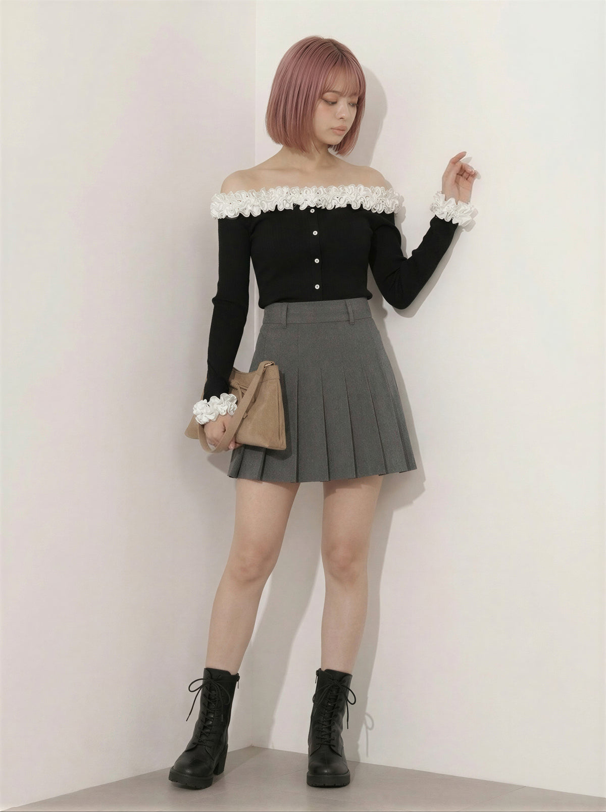 ワンショルダー フリル付き タイトショート丈 前ボタン 長袖Tシャツ