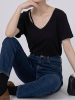 カットアウトオフショルダー ワイドネックTシャツ