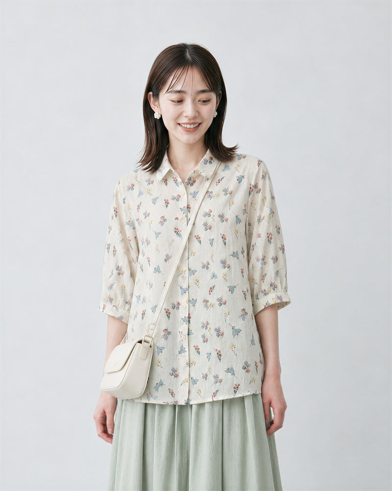 ライトベージュ 小花柄 ゆったりシャツ