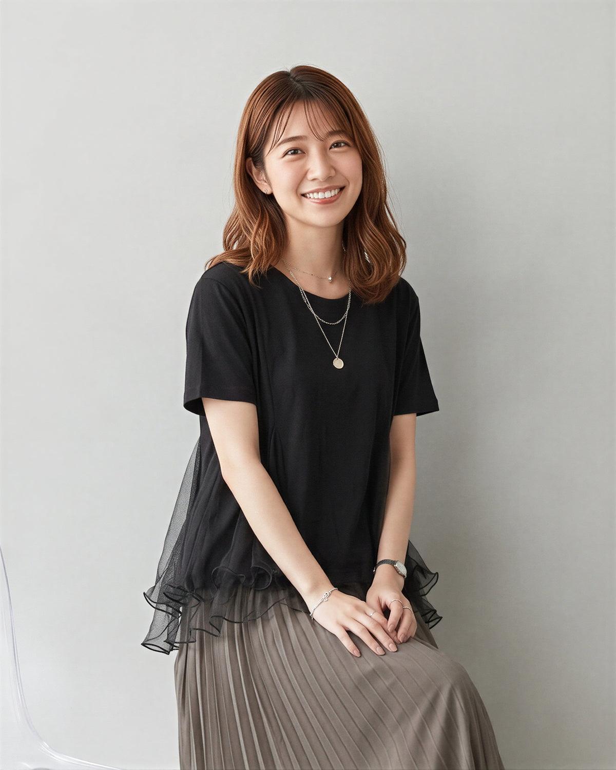 ゆったりラウンドネック チュール切り替えTシャツ