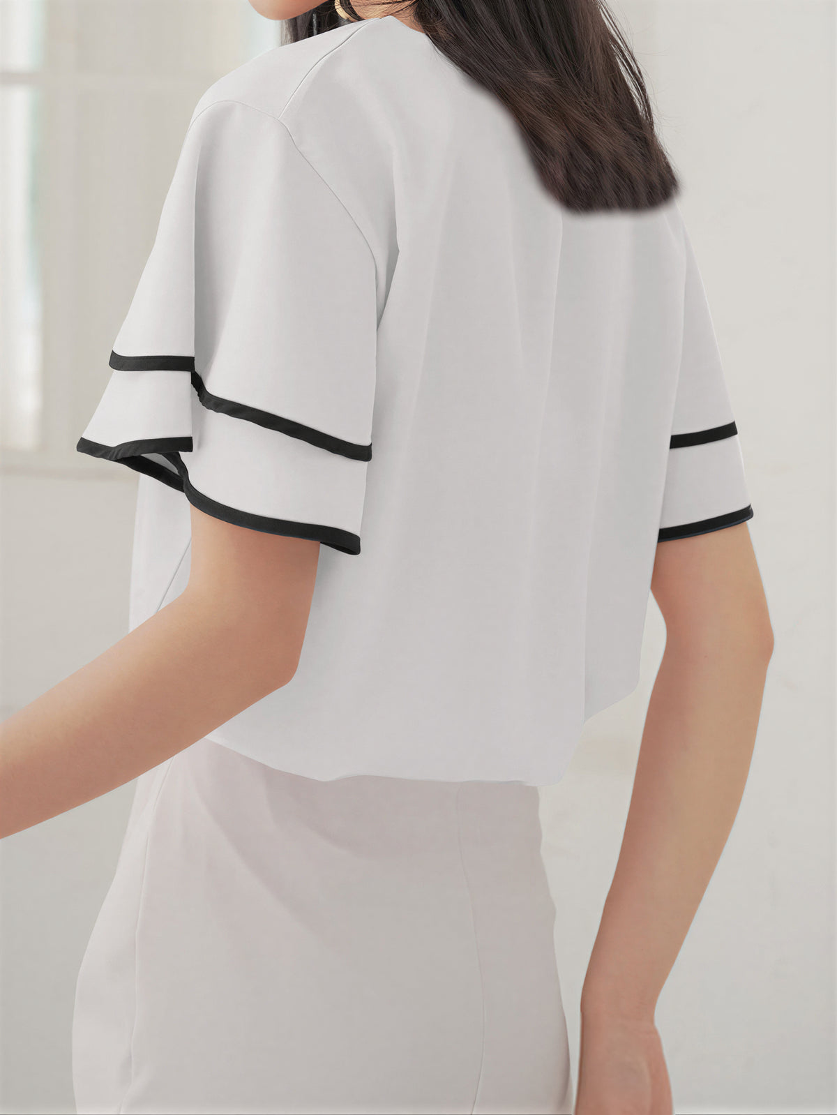 フリルフレアスリーブ 配色パイピングTシャツ