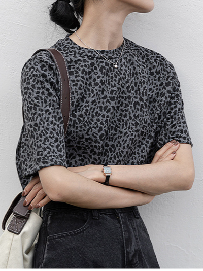 スモーキーグレー レオパード柄 スリムフィット 半袖Tシャツ