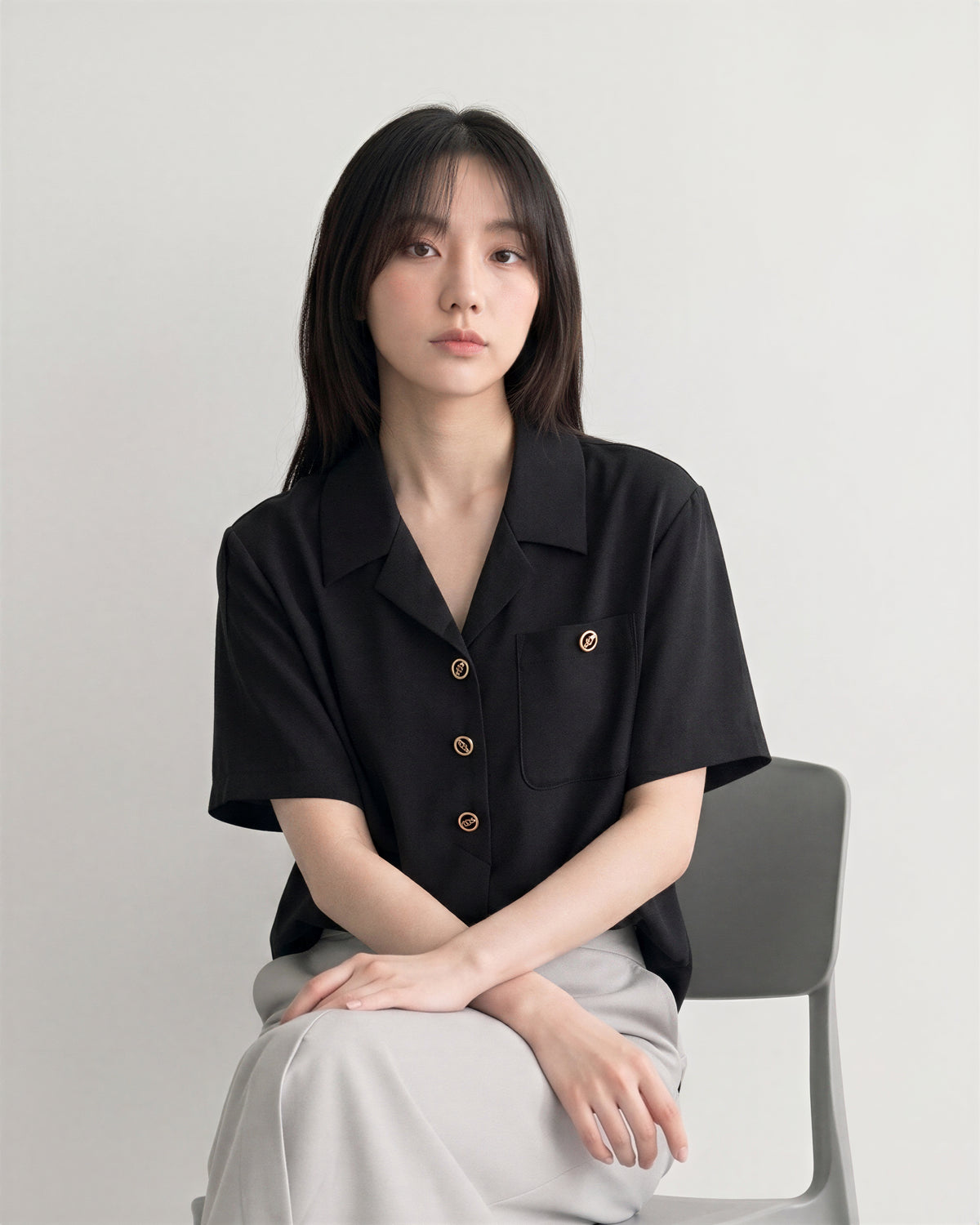 配色ボタン 襟付き半袖シャツ