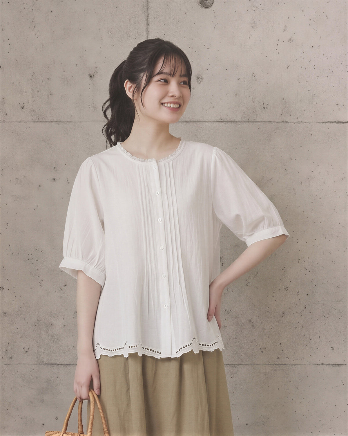 M~2XL レース切り抜き　スタンドカラーボタン留め　ゆったり半袖シャツ