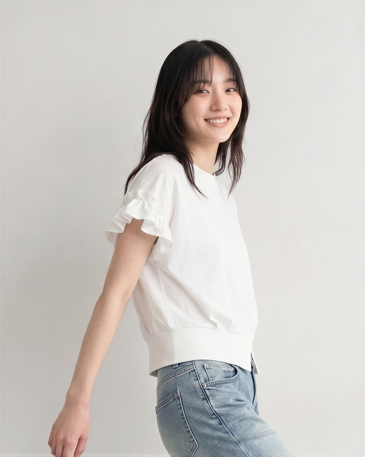 フリルスリーブ ウエストシェイプ ショート丈Tシャツ