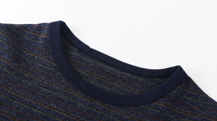ラインをきれいに見せる 配色クルーネックTシャツ