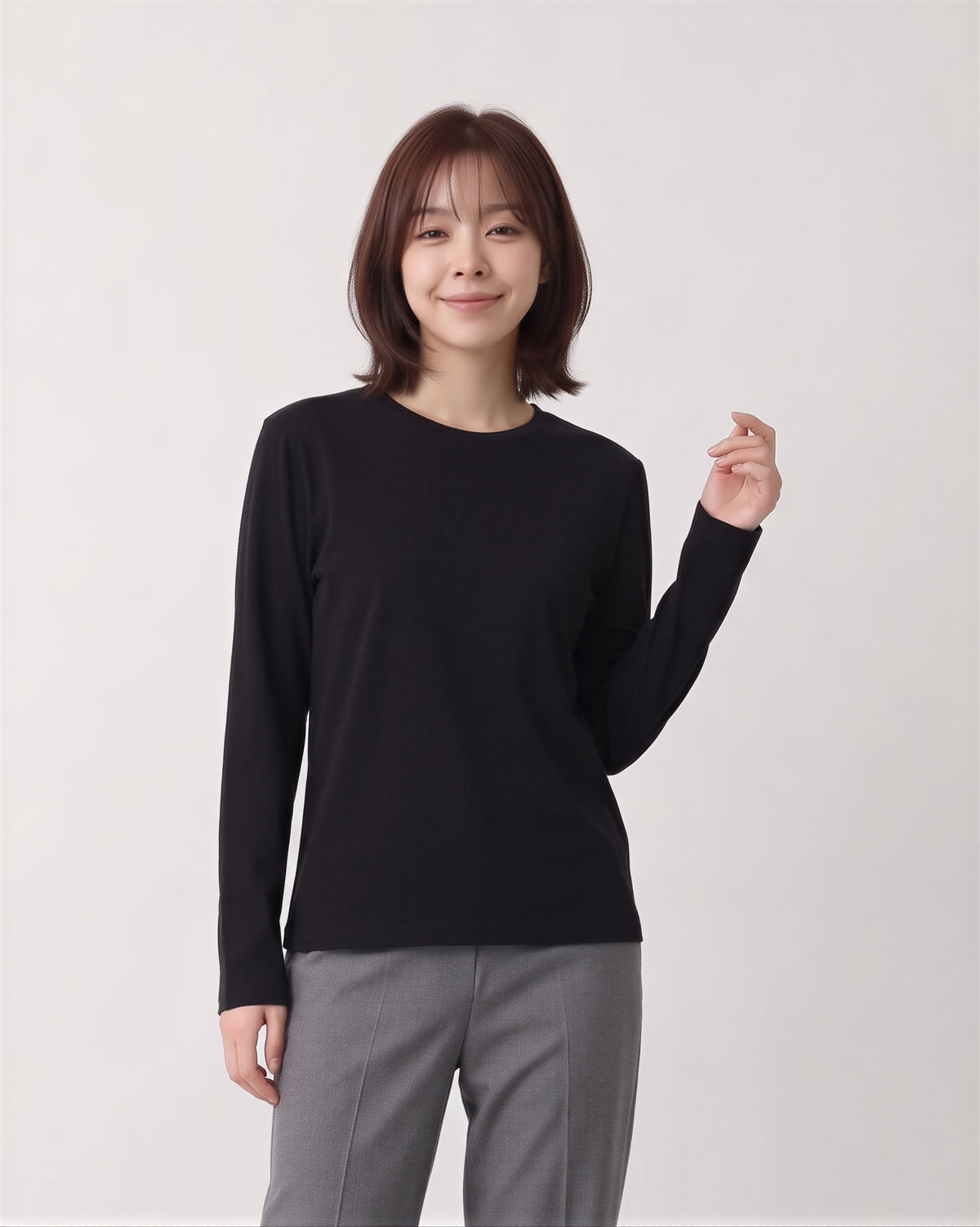 クルーネック ストレートシルエット ゆったり 長袖Tシャツ
