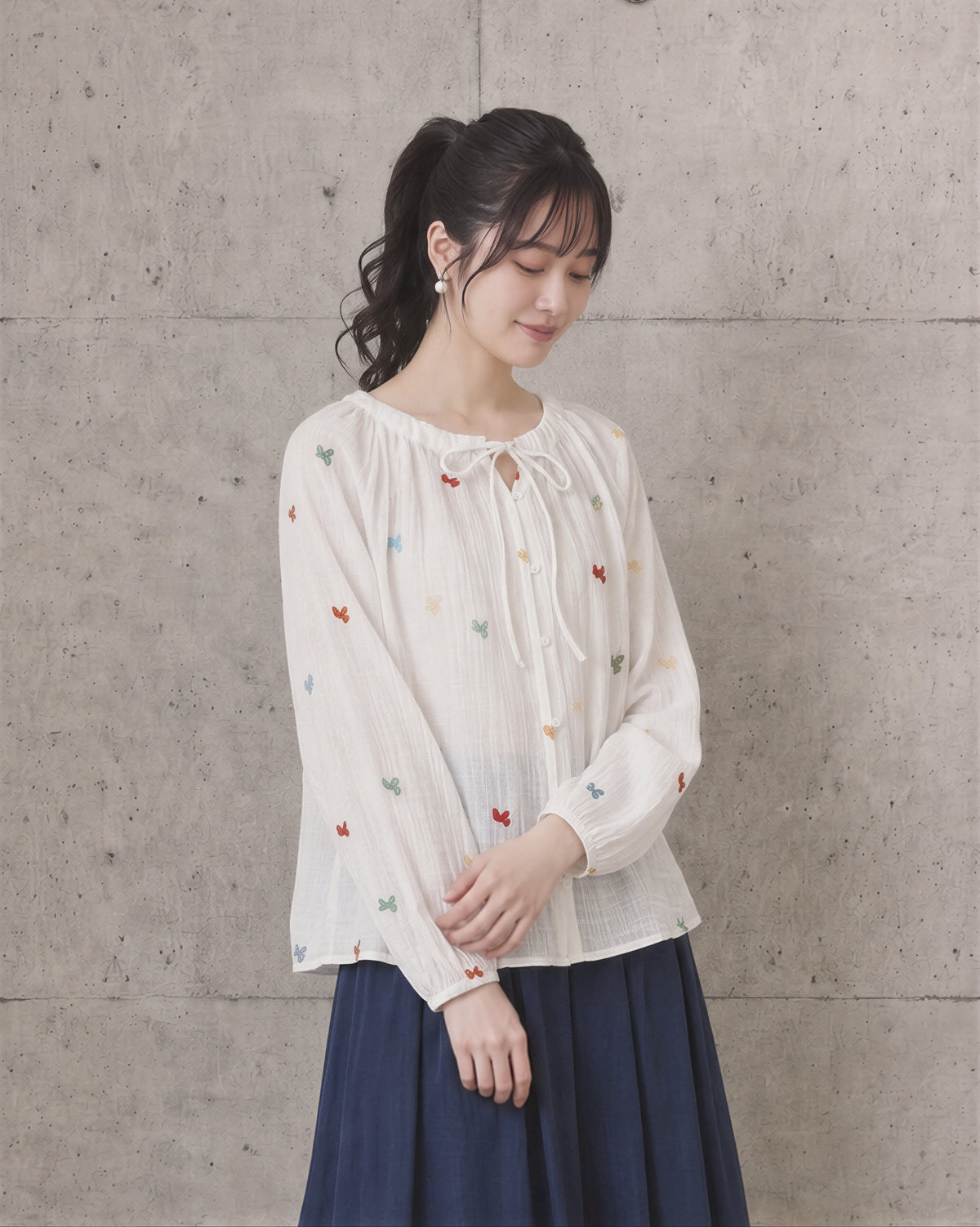 S~XL フリル襟リボン刺繍ブラウス