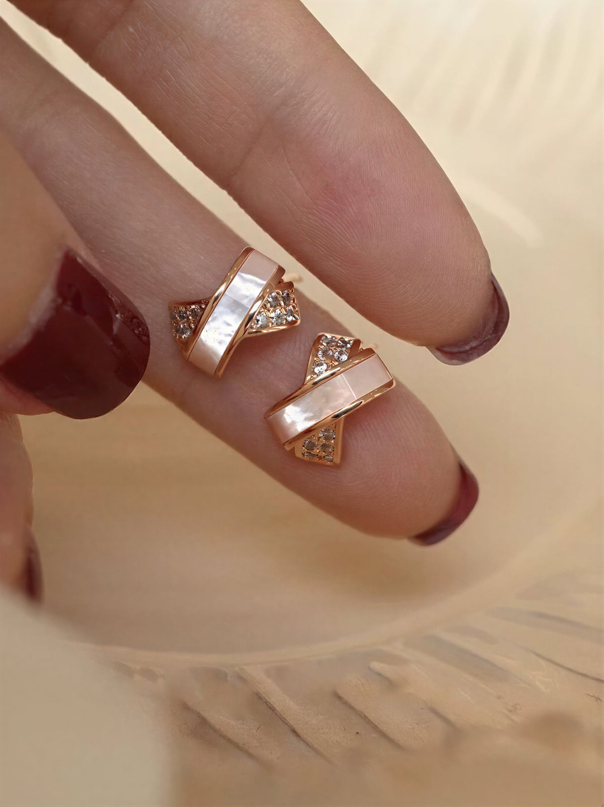 クロスシェル ジルコンピアス